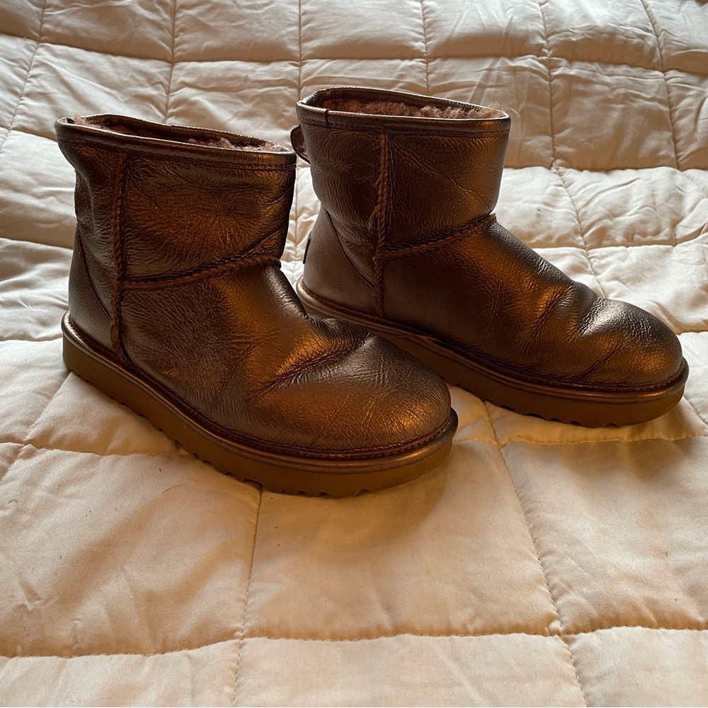 UGG Classic Mini Boot Metallic Copper